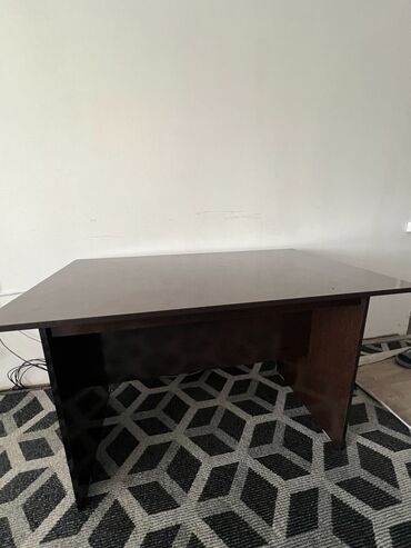 кухонный угловой стол: Офисный Стол, цвет - Бежевый