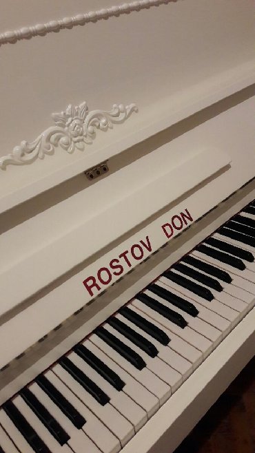 rostov don piano: Pianino Ростов Дон Rusiya stehsalı. Əla vəziyyədədi. Cadırılma və