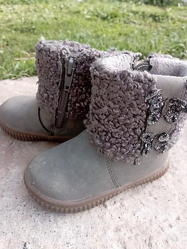 Детская обувь: Детская обувь на девочку . Белые сапожки с бантиком внутри с мехом — 3