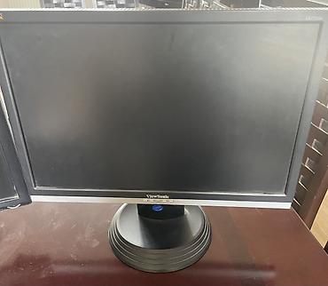 macbook pro 17: LCD kompüter monitorları toplusu. Brendlər: Acer, LG (Flatron L1734SE — 4