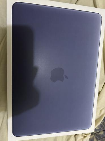 ikinci el macbook: Apple MacBook (boz/grafit rəng), 13 düymlük ekran Xüsusiyyətlər: - — 1