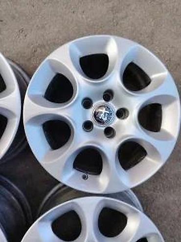 kompletni točkovi: Alu felne R16 Alfa Romeo 5x110. Alu felne R16 Alfa Romeo 5x110 7jx16H2 — 9