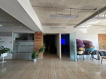 переговорная: Аренда офисов, 228 м², В жилом комплексе — 2