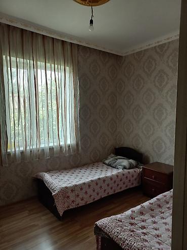 corat həyət evləri: Günlük/qısamüddətli qalmaq üçün geniş otaqlı kirayə ev. - 1 böyük — 8
