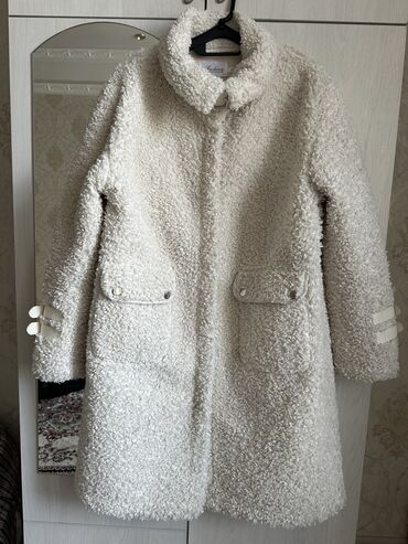 прокат одежда: Пальто, Зима, По колено, XL (EU 42)