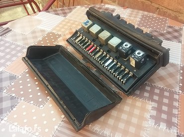 Auto delovi: Tabla sa osiguračima lada 2107 riva, odgovara i za ladu 2105,2104 — 3