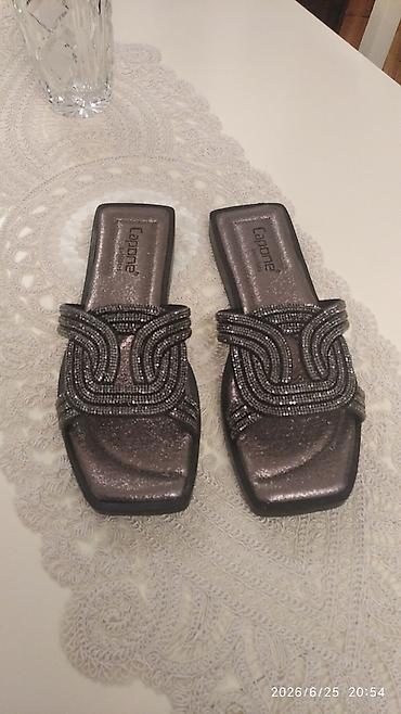 kablok tuflilar: Brend: Capone Model: Qadın slayd-sandal Rəng: Tünd metalik boz — 1