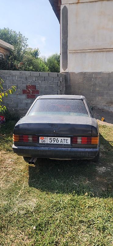 Транспорт: Mercedes-Benz 190: 1987 г., 2.5 л, Механика — 4