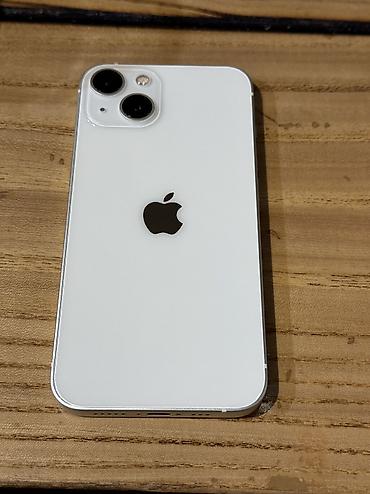 30000: IPhone 13, Б/у, 128 ГБ, White Titanium, Чехол, 80 % — 1