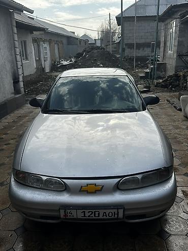 Chevrolet: Chevrolet : 2002 г., 2.4 л, Автомат, Бензин, Седан — 2