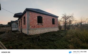 Həyət evləri və villaların satışı: Satılır: yarımçıq tikili həyət evi - Divarlar: keramzit/kərpic — 11