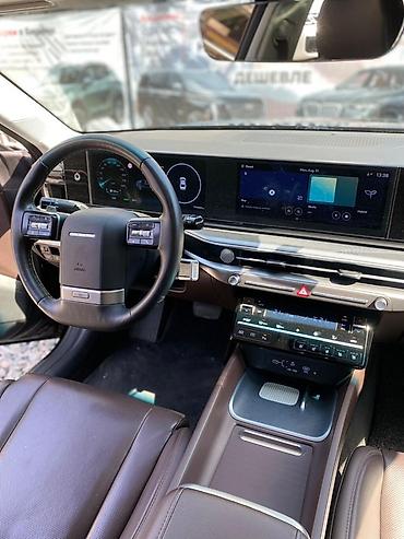 2023: Hyundai Grandeur: 2023 г., 1.6 л, Автомат, Бензин, Седан — 7