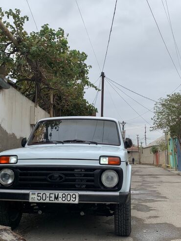 VAZ (LADA): Maşın saz vezyetdedir.heç bir problemi yoxdur zavod maşındır vuruğ — 18