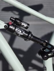 Горные велосипеды: Горный велосипед, Specialized, Рама M (156 - 178 см), Алюминий, Б/у at lalafo.kg — 3 Горные велосипеды: Горный велосипед, Specialized, Рама M (156 - 178 см), Алюминий, Б/у — 3