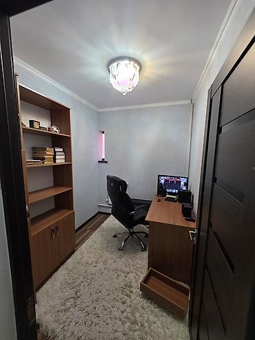 Үйлөрдү сатуу: 5 бөлмө, 110 м², Бишкек, Риелтор — 5