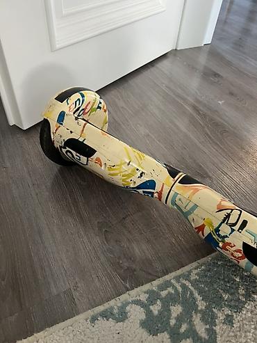 Электротранспорт: Qraffiti üslubunda rəngli dizayna malik elektrik hoverboard (özünü — 3