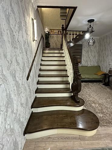 дом двух этажный: 6 комнат и более, 250 м², 5 соток, Каракол, Собственник — 5
