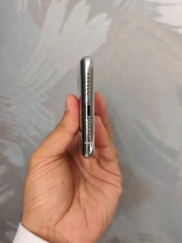 Apple iPhone: IPhone 11 Pro, Gümüşü, Face ID — 10