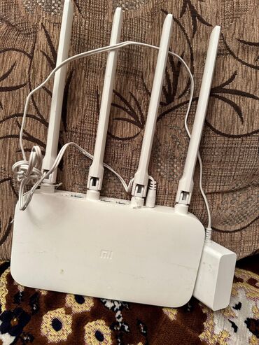 sazz modemleri: Xiaomi wifi router,təzədir,heç bir problemi yoxdur