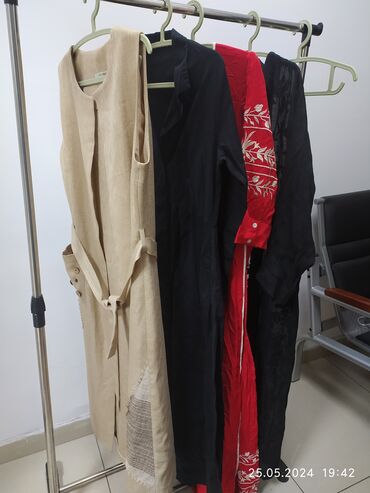 диваны даром: Одежда длинная 100% лён и хб, в состоянии нового 2/3 раза поносила