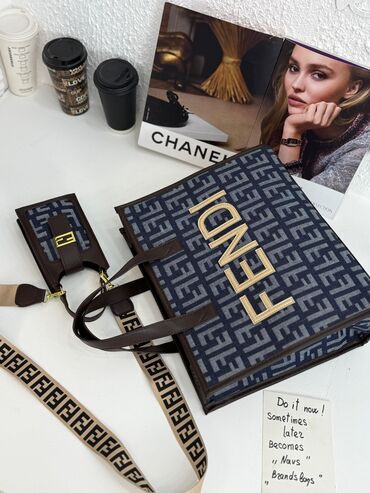 uzun pencekler: Комплект сумок, Fendi