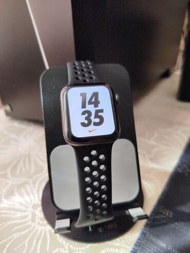 apple watch 1 цена бишкек: Apple watch 5. 40mm. зарядка шнур есть. состояние очень хорошее. все