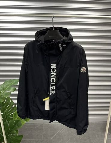 вещи в рассрочку: Ветровка Moncler 🌧 Водонепроницаемая защита 🎩 Стиль и комфорт 🇹🇷