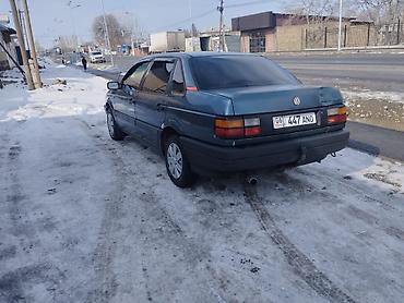 Volkswagen: Volkswagen Passat: 1990 г., 1.8 л, Механика, Бензин, Седан — 7