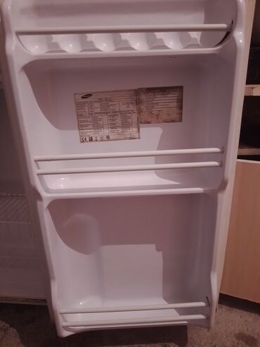 холодильни: Муздаткыч Samsung, Колдонулган, Кичи муздаткыч, De frost (тамчы), 70 * 15