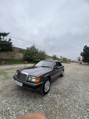 Mercedes-Benz: Mercedes-Benz 190 (W201) sedan - Korpus: 4 qapılı sedan, tünd — 4