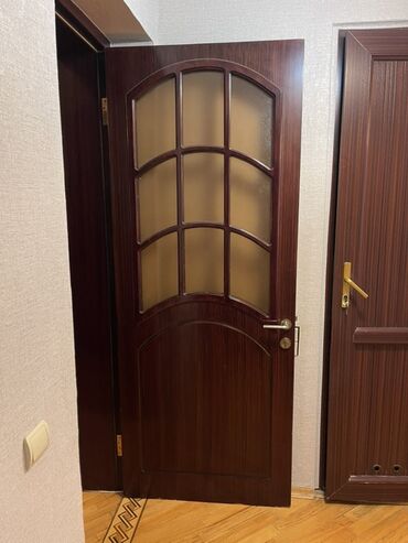 avropa qapi: Daxili otaq qapısı – şüşəli dizayn

AVropa Qapıları!