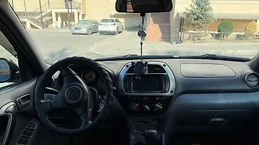 раф читири: Toyota RAV4: 2001 г., 2 л, Автомат, Бензин, Кроссовер — 3