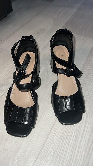 женская ботинка: 🖤 САТЫЛАТ — СТИЛДҮҮ БОСОНОЖКИ ✨ EST Style of Turkey 👠 Кара түстөгү — 3