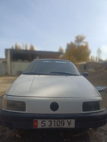 дом на колесах авто: Volkswagen Passat: 1989 г., Седан