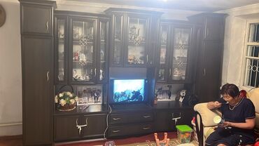 Гарнитуры для зала: Гарнитур для зала, Б/у, Тумба под ТВ, Самовывоз