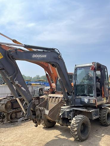 Экскаваторы: Экскаватор, Doosan, 2020 г., Колесный — 1