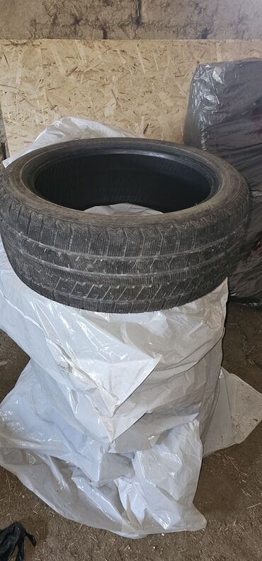 грузовой сопог: Шины 245 / 45 / R 19, Зима, Легковые, Maxtrek