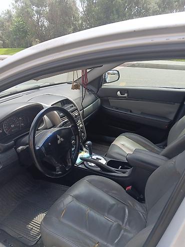 mini canta: Mitsubishi Galant: 2.4 l | 2008 il Sedan — 4