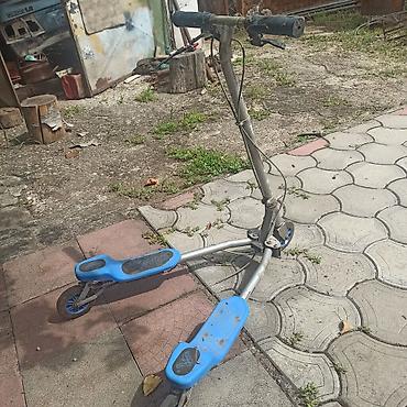 Njihalice: Dečiji dvosed za njihaljku + stari dečiji romobil sa sedištem (pedalni — 10