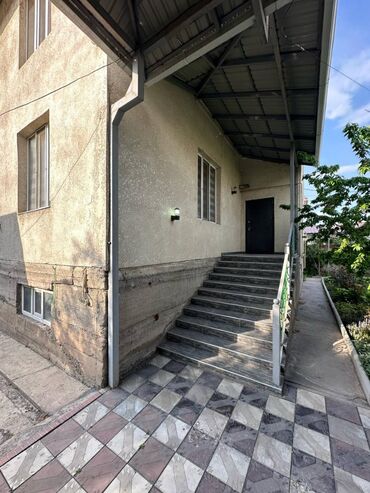 Продажа домов: Дом, 320 м², 6 комнат, Агентство недвижимости, Косметический ремонт