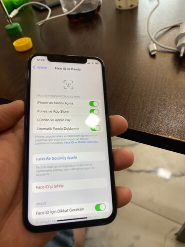 Apple iPhone: IPhone X, 64 GB