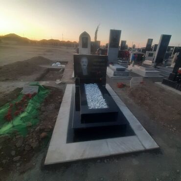 Başqa xidmətlər: Hər növ qəbir daşlarının sifarişi və guraştirmasi qəbul olunur — 7