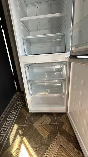 mini refrigerator: Холодильник Samsung, Б/у, Двухкамерный, No frost — 3