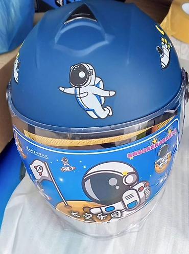 Ostali aksesoari za decu: Decije moto kacige kao prave. Predivna kaciga sa astronaut motivima — 6