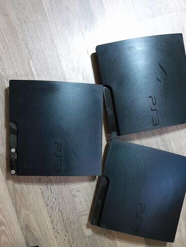 PS3 (Sony PlayStation 3): Pls 3 yaxwi vezyetdedi icinde oyunlar var qiymeti 280 manat