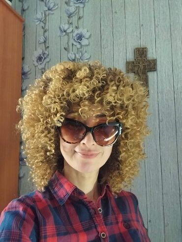 Perike i klipse: Lace Front perika

Cena:3700din — 8