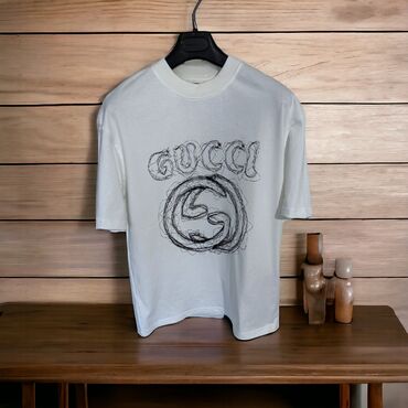 Men's Clothing: T-shirt