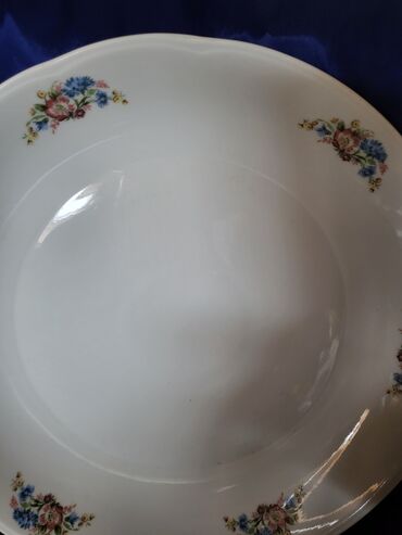 Ostali antikviteti: Tanjir velik Alba Julia porcelan iz 70ih. Tanjir za na lalafo.rs — 3 Ostali antikviteti: Tanjir velik Alba Julia porcelan iz 70ih. Tanjir za — 3