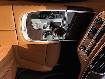 BMW: BMW 750: 2019 г. — 12