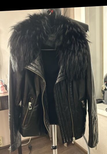 утепленная кожаная куртка женская: Кожаная куртка, S (EU 36)